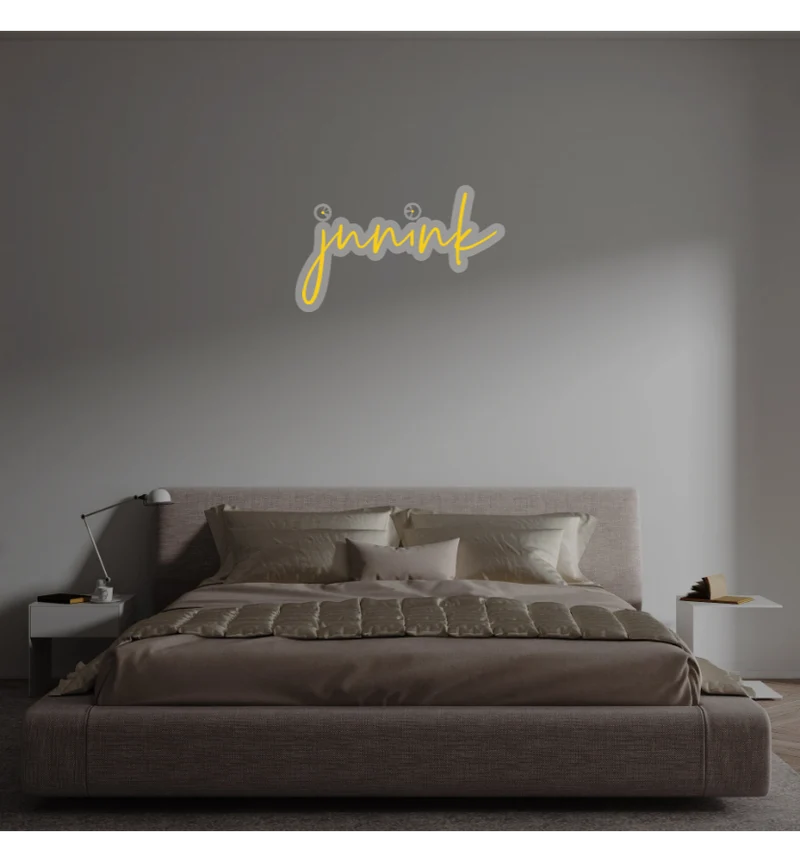 Custom text: junink