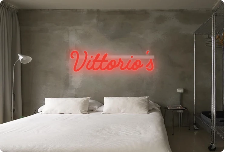 Custom text: Vittorio's