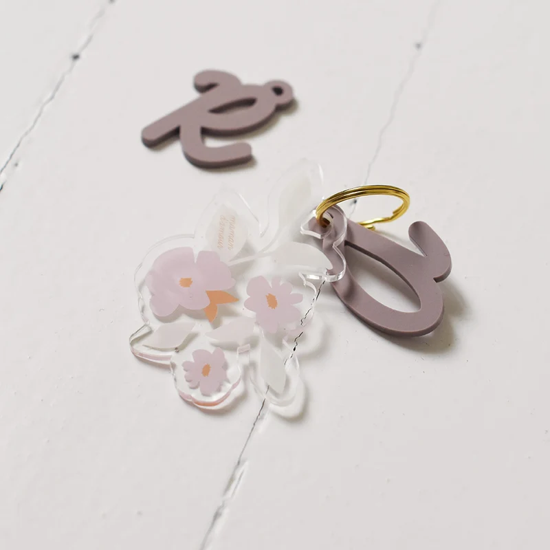 Porte clés fleurs fête des mères avec initiales