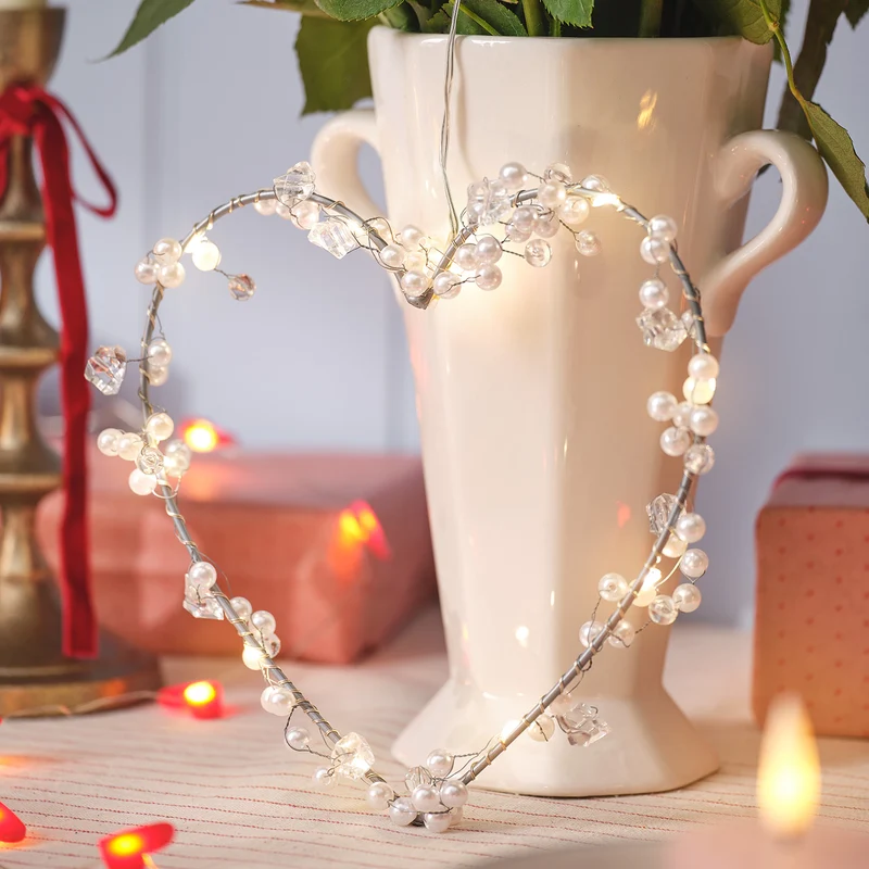 Cœur Lumineux à Micro LED Blanc Chaud à Piles Orné de Perles