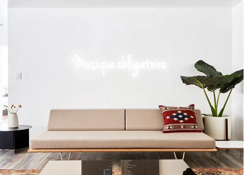 Custom order: Musique obligatoire