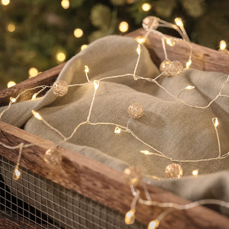 Guirlande Lumineuse en Grappe de Boules Dorées de 1,5 m à LED Blanc Chaud