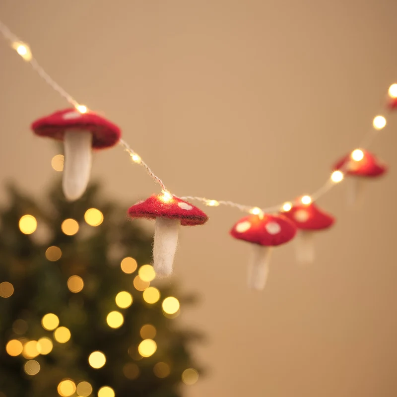 Guirlande Lumineuse Champignons en Feutrine de 1,4 m à LED Blanc Chaud