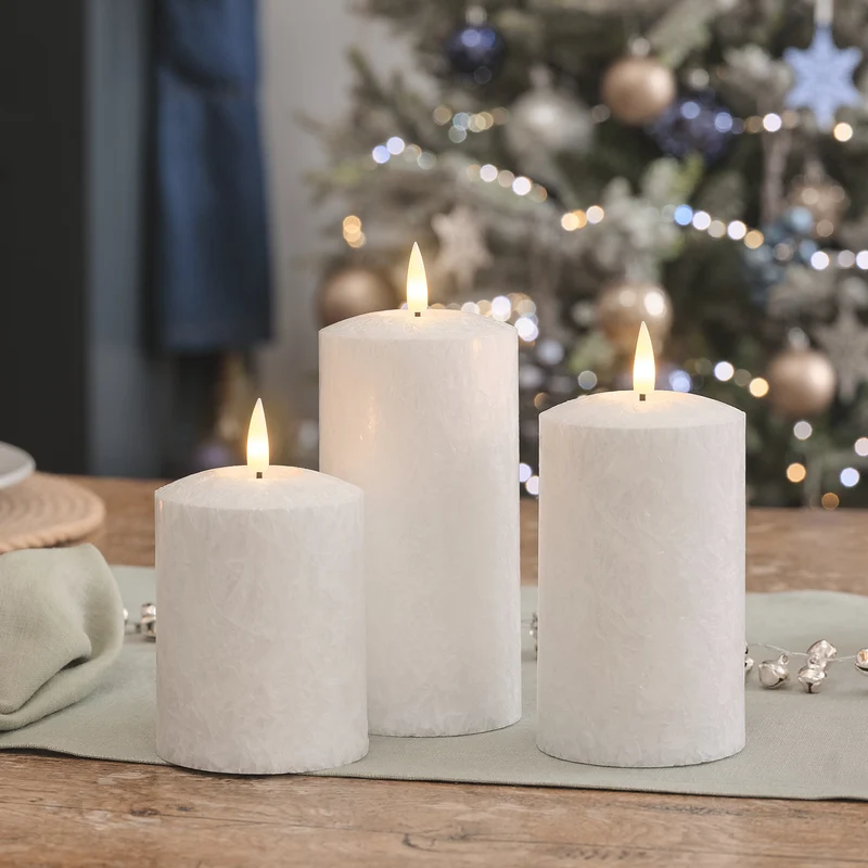 Lot de 3 Bougies Piliers TruGlow® Effet Givré à LED avec Télécommande