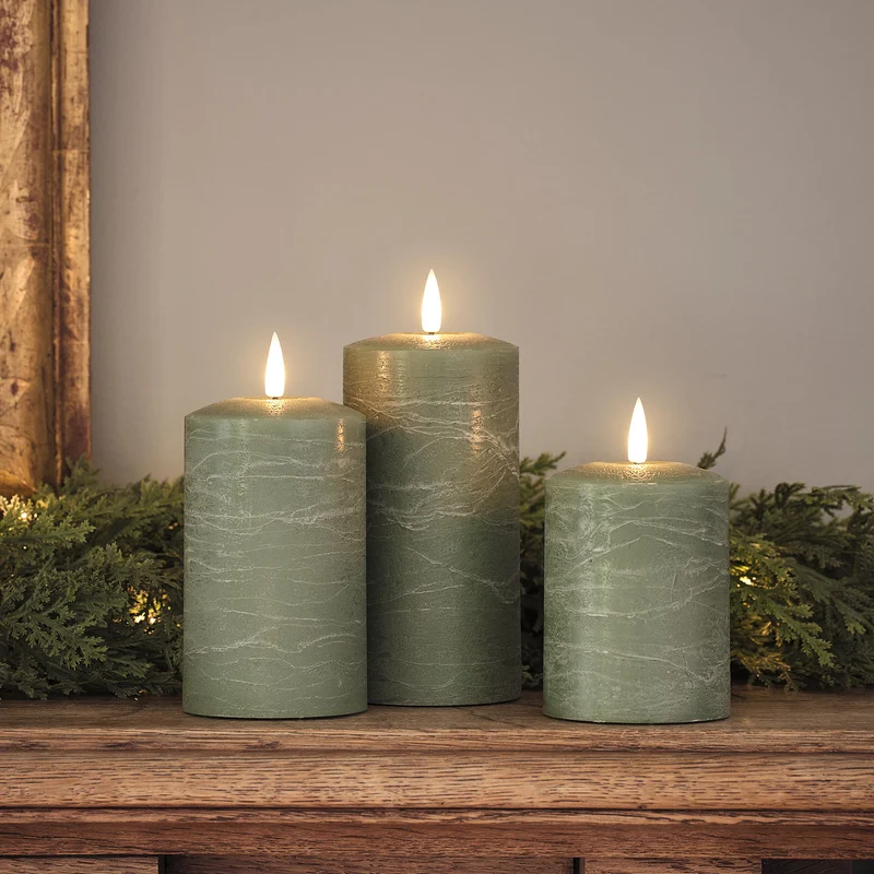 Lot de 3 Bougies Piliers TruGlow® Vertes Effet Vieilli à LED avec Télécommande