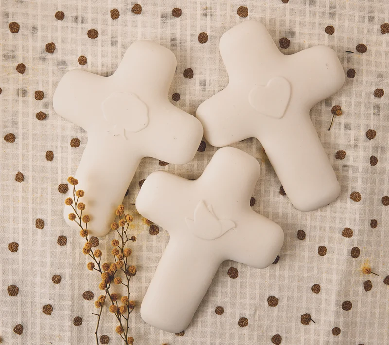Croix Emany Blanche en albâtre