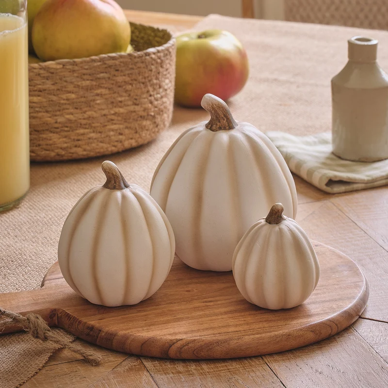 Lot de 3 Décorations Citrouilles en Porcelaine Blanche