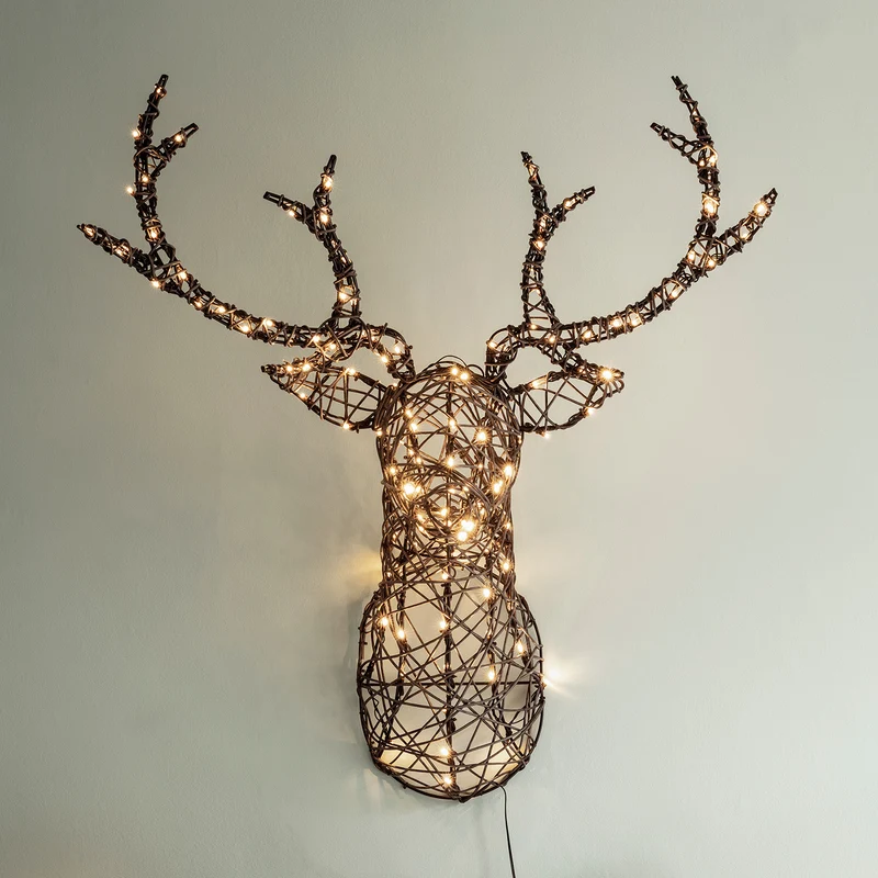 Tête de Cerf Lumineuse en Rotin