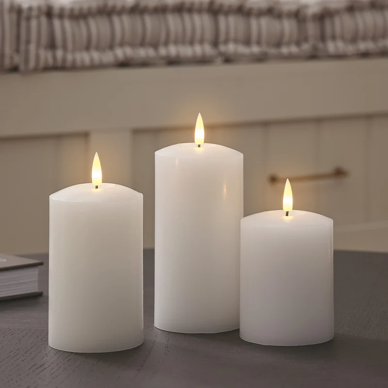 3 Bougies Piliers TruGlow® Blanches à LED