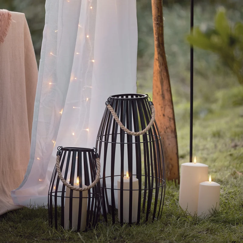 Lot de 2 Lanternes d'Extérieur Noires Canberra avec Bougies TruGlow®