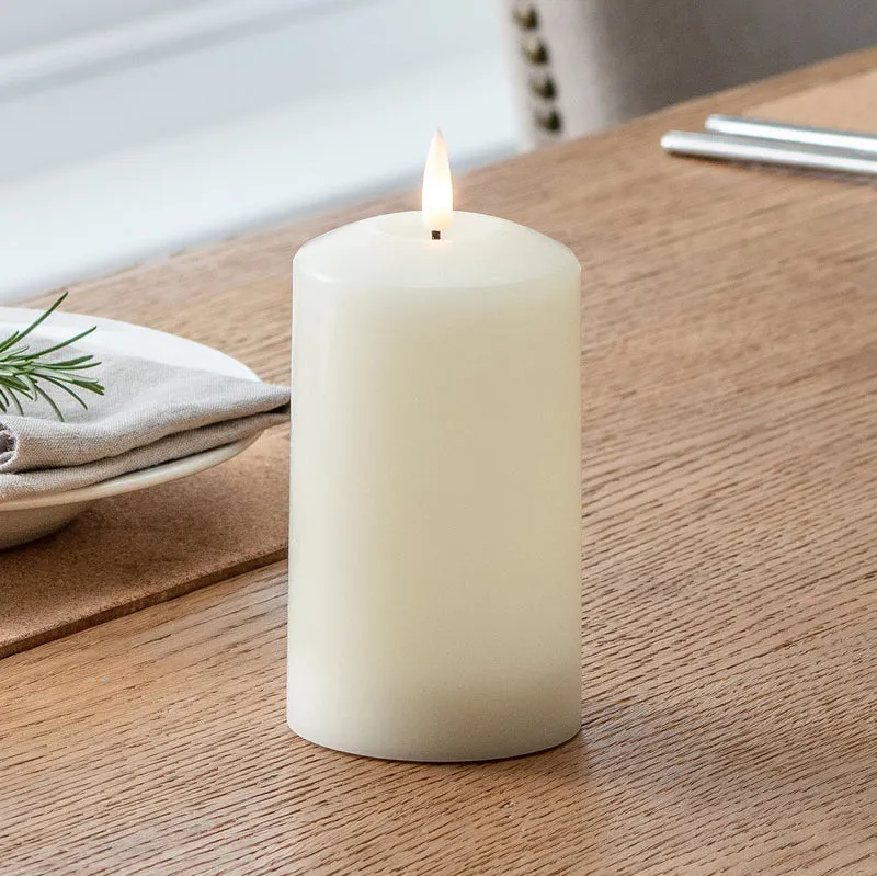 Bougie Pilier TruGlow® à LED de 12 cm avec Télécommande