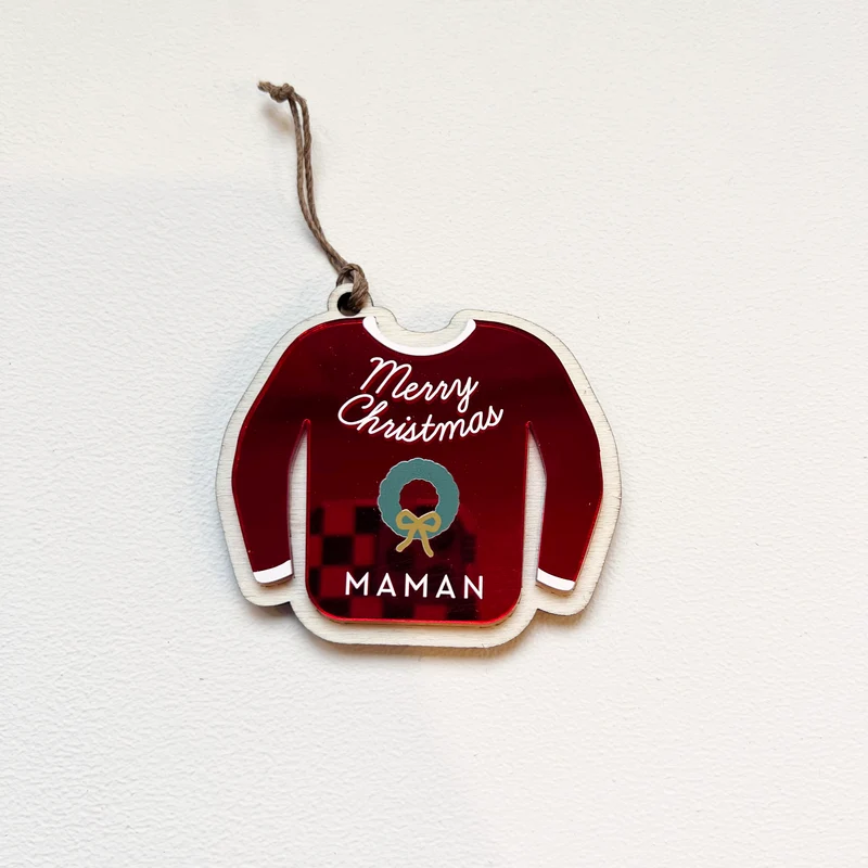 Ornement "pull" de Noël rouge MAMAN