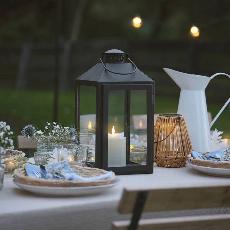Grande Lanterne Seaton en Métal Noir avec Bougie LED TruGlow®