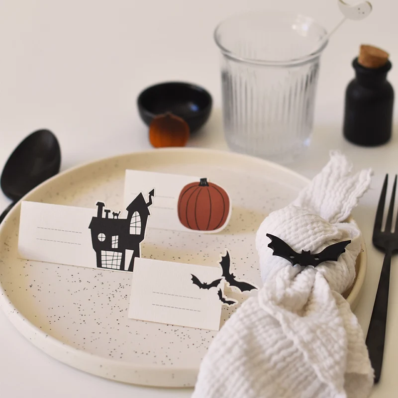 Lot de 6 marque-places « Halloween » divers papier