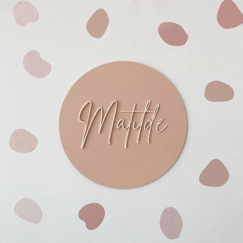 Nom acrylique rond - Romantique - Plus de couleurs disponibles