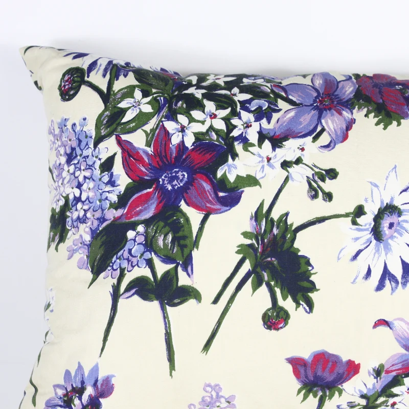 Coussin aux violettes