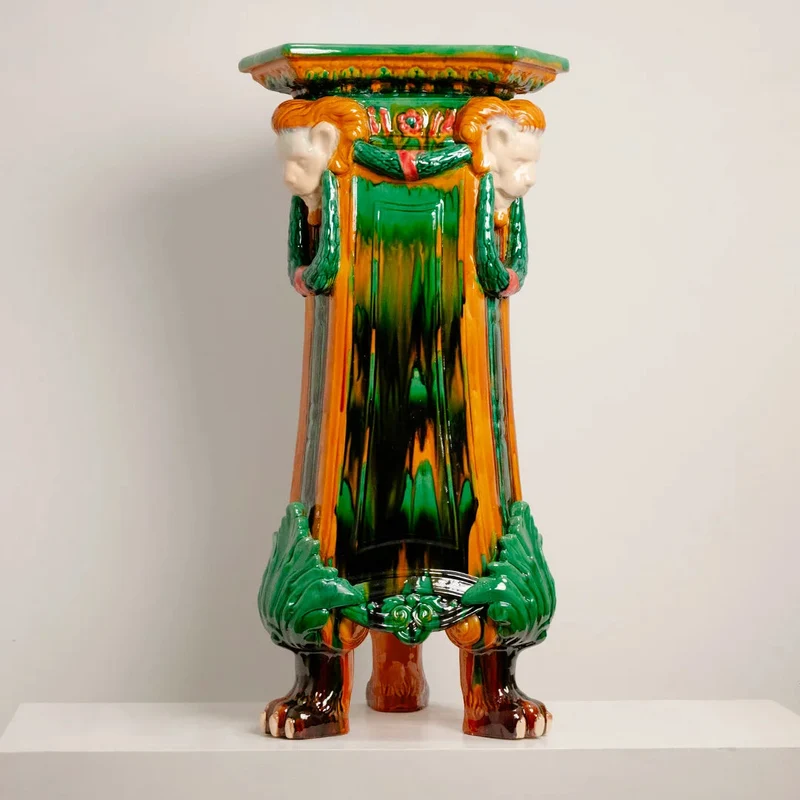 Stèle aux Lions en Céramique
