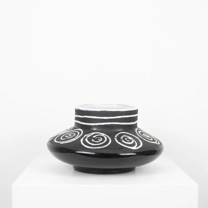 Vase Vintage aux Spirales Blanches