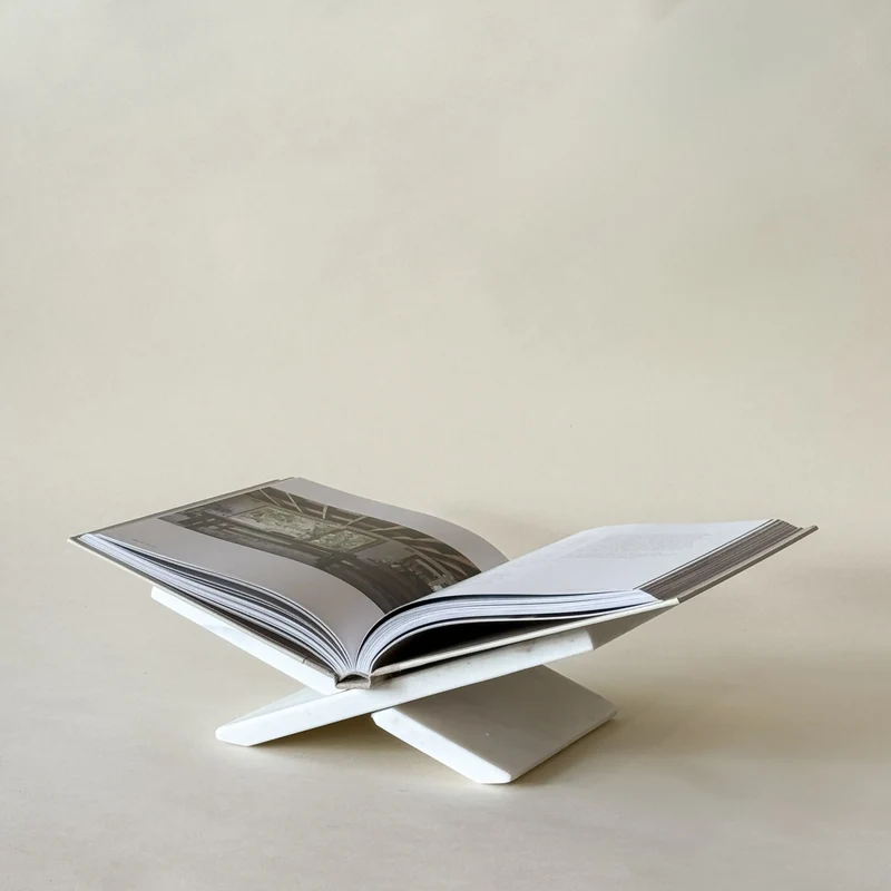 Support de livre en marbre