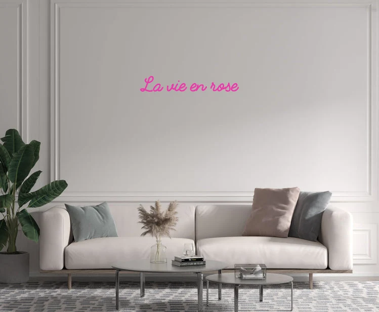 Custom text: La vie en rose