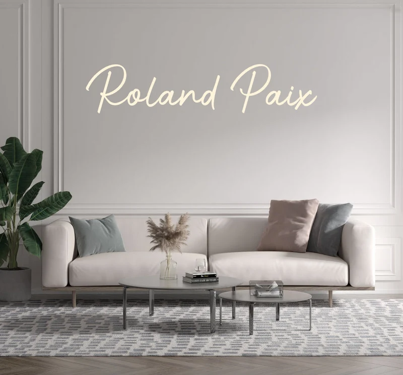 Custom text: Roland Paix